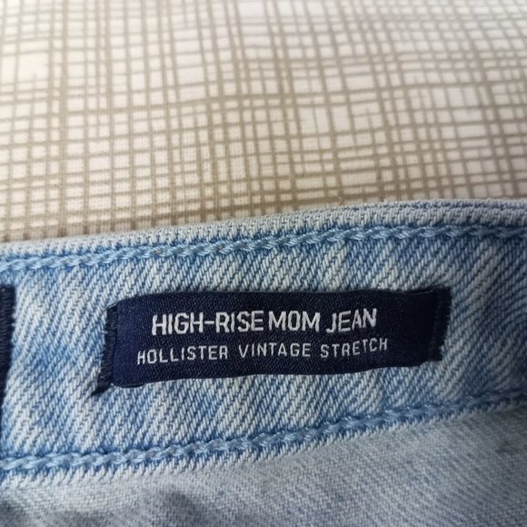 Hollister Women's Mom Jeans Juniors Size 5 High Rise Distressed Light Wash Blue - Picture 14 of 15